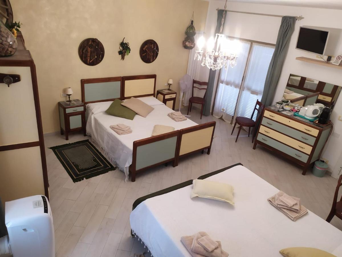 La Terra Di Mingo Bed and Breakfast Vado Ligure Buitenkant foto