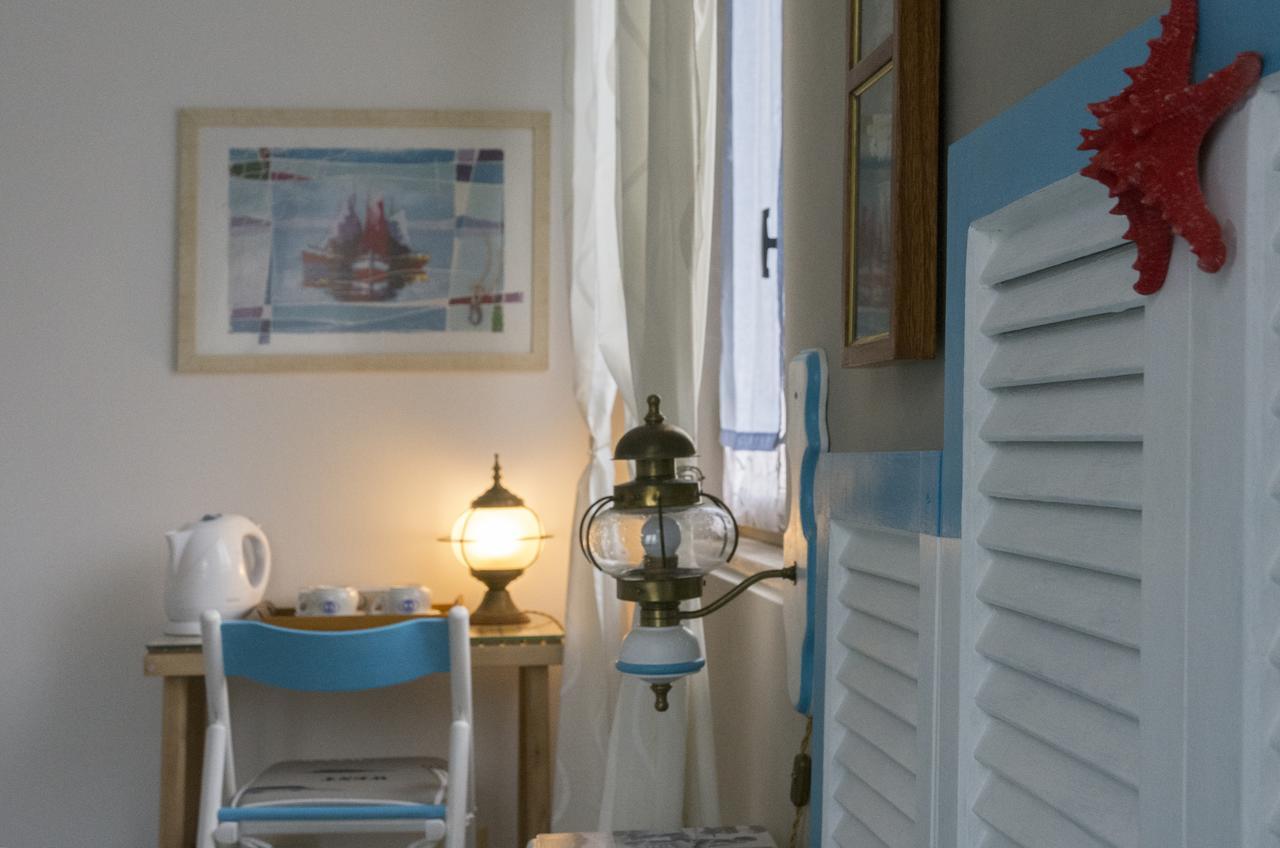 La Terra Di Mingo Bed and Breakfast Vado Ligure Buitenkant foto