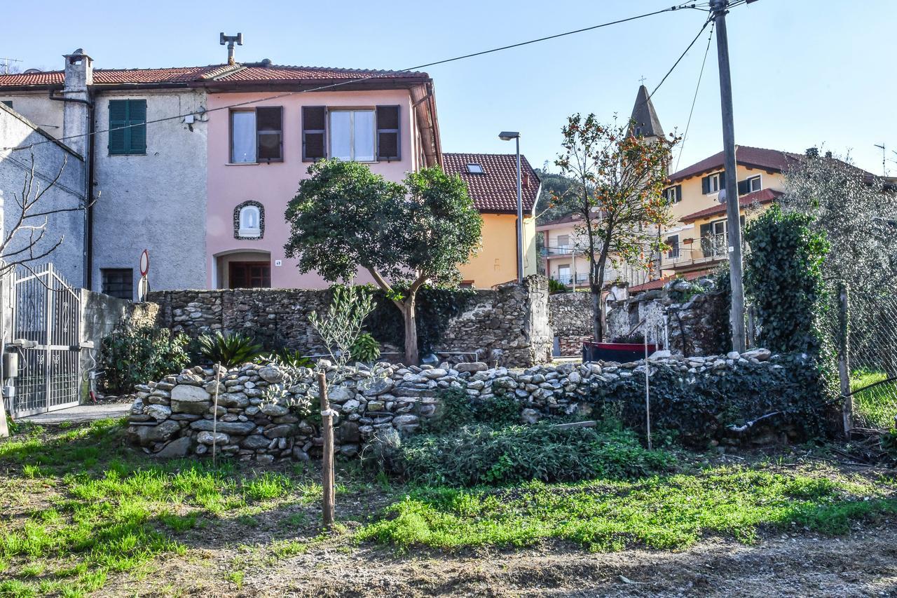 La Terra Di Mingo Bed and Breakfast Vado Ligure Buitenkant foto