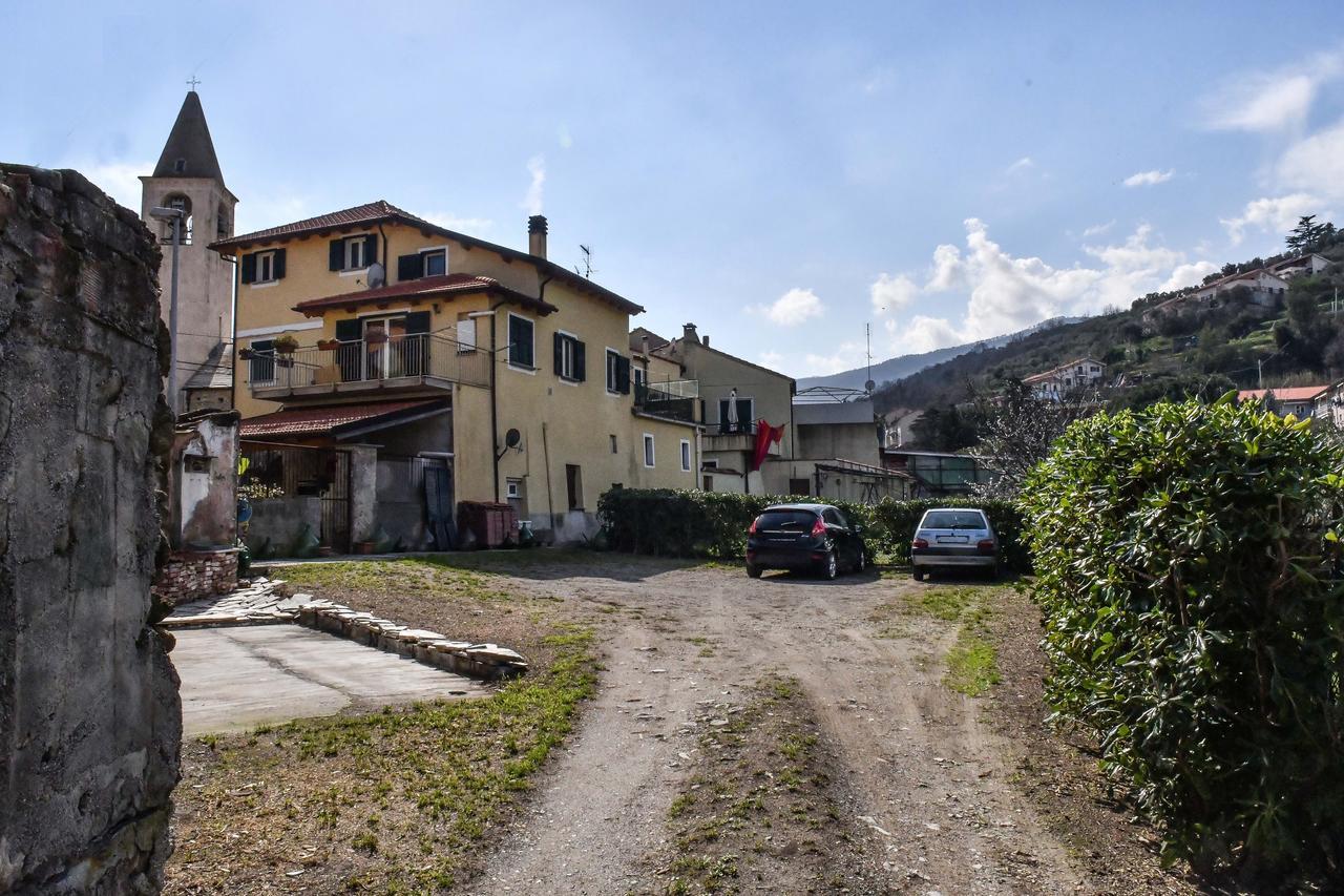 La Terra Di Mingo Bed and Breakfast Vado Ligure Buitenkant foto