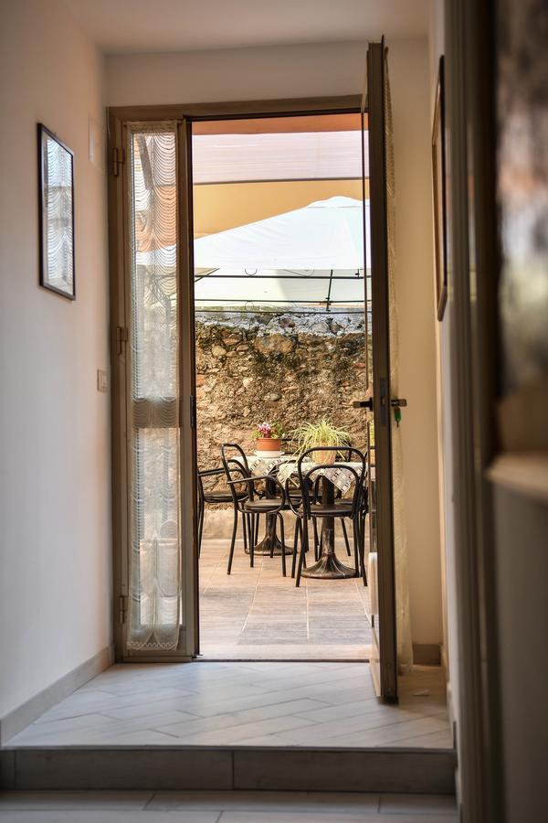 La Terra Di Mingo Bed and Breakfast Vado Ligure Buitenkant foto