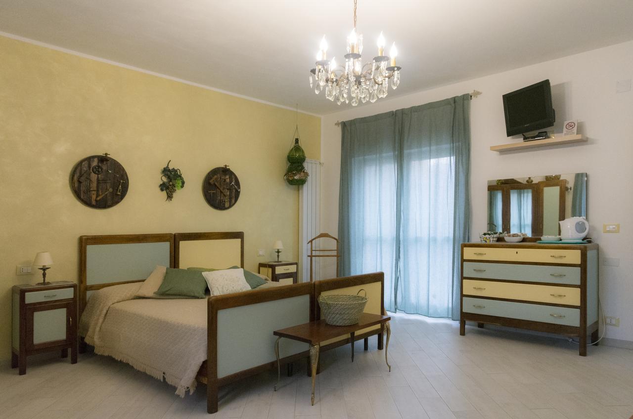 La Terra Di Mingo Bed and Breakfast Vado Ligure Buitenkant foto